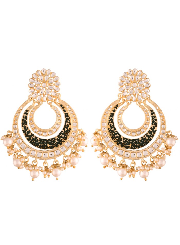 Lacquered party earrings inlaid with zircons and pearls.