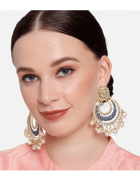 Pendientes de fiesta lacados con incrustaciones de circonitas y perlas azules 1