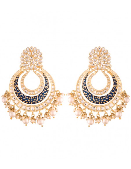 Lacquered party earrings inlaid with zircons and pearls.
