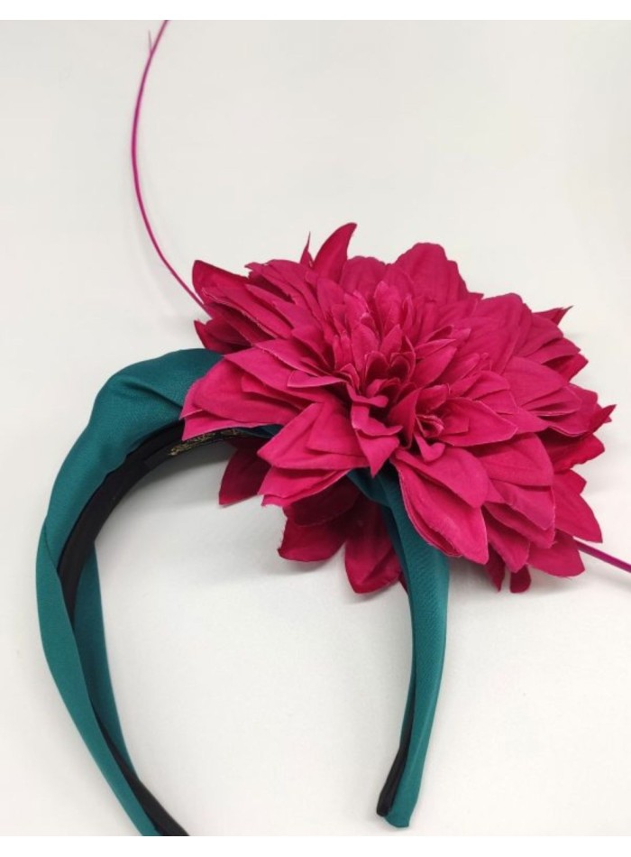 Fabric headband with knot adorned with flower