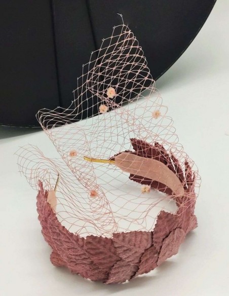 Diadema de minihojas con redecilla champagne Diadema de minihojas con redecilla champagne
