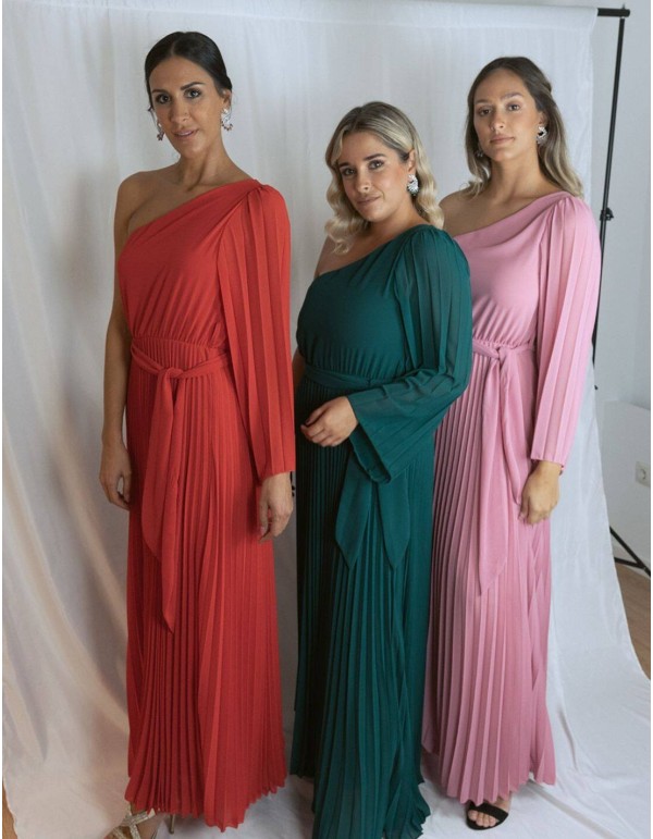 Robe longue de fête à manches asymétriques