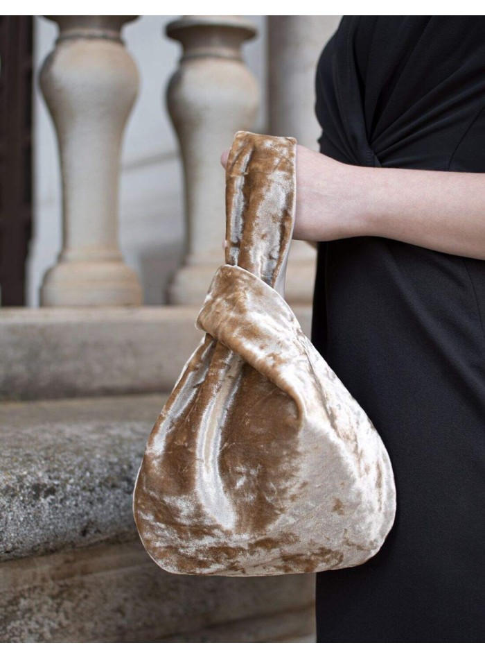 Pochette en velours