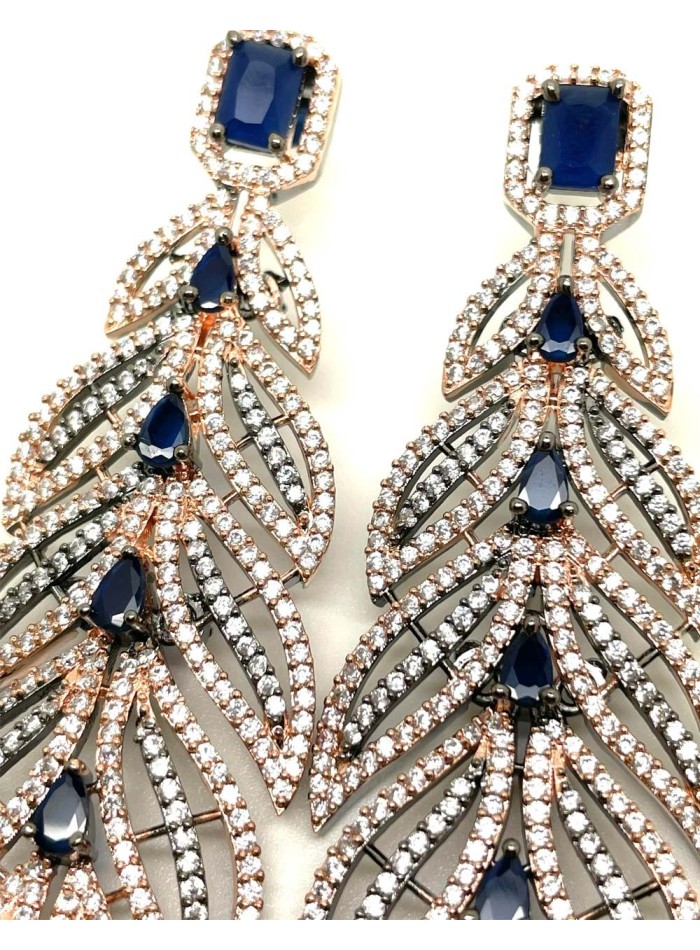 Boucle d'oreilles longue en forme de feuille