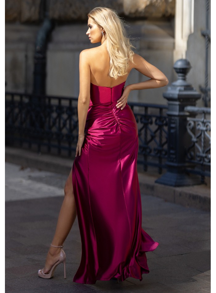 Long evening dress with bustier bodice