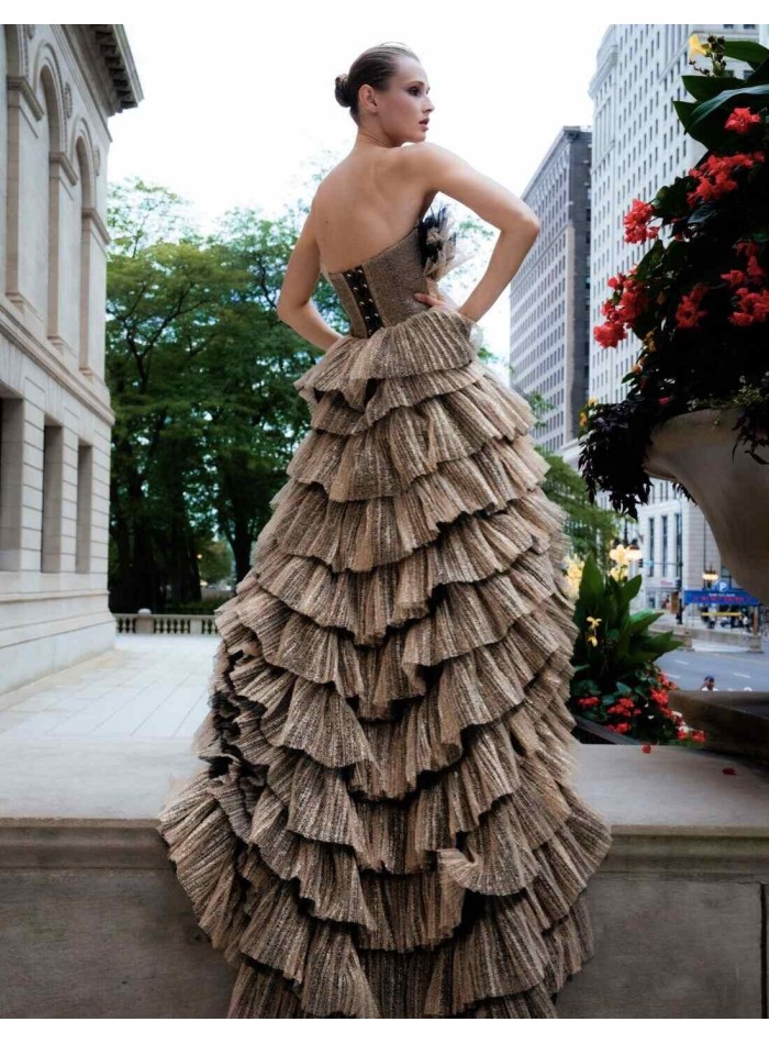 Robe asymétrique de fête avec couches de tulle...