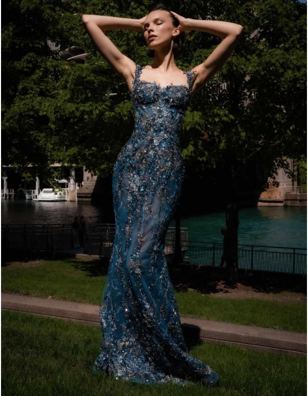 Vestido de fiesta largo en corte sirena con motivo floral y transparencias