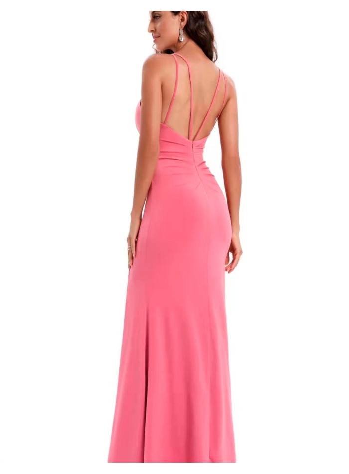 Robe longue de fête avec encolure licou et fente