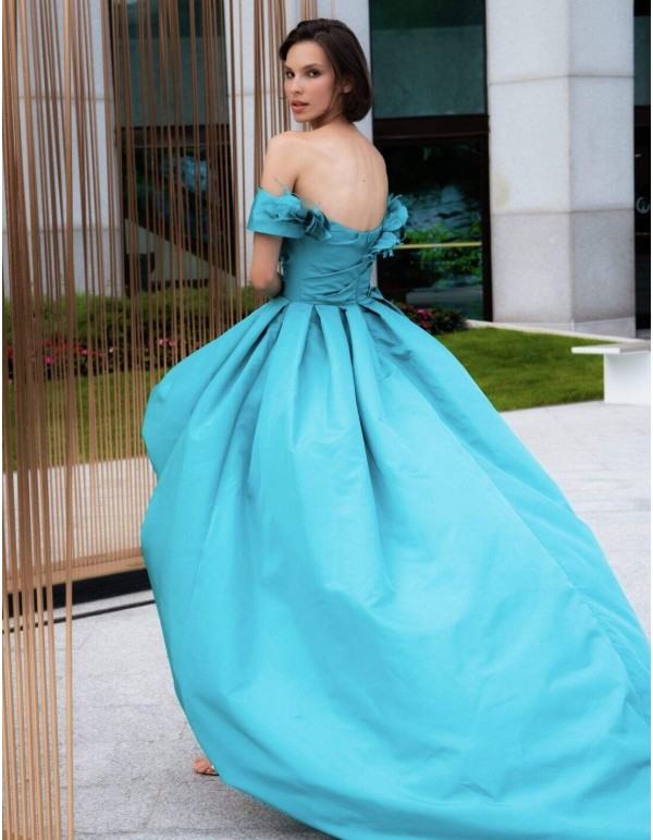 Asymmetrical long party dress with flowers and feathers at the neckline 2