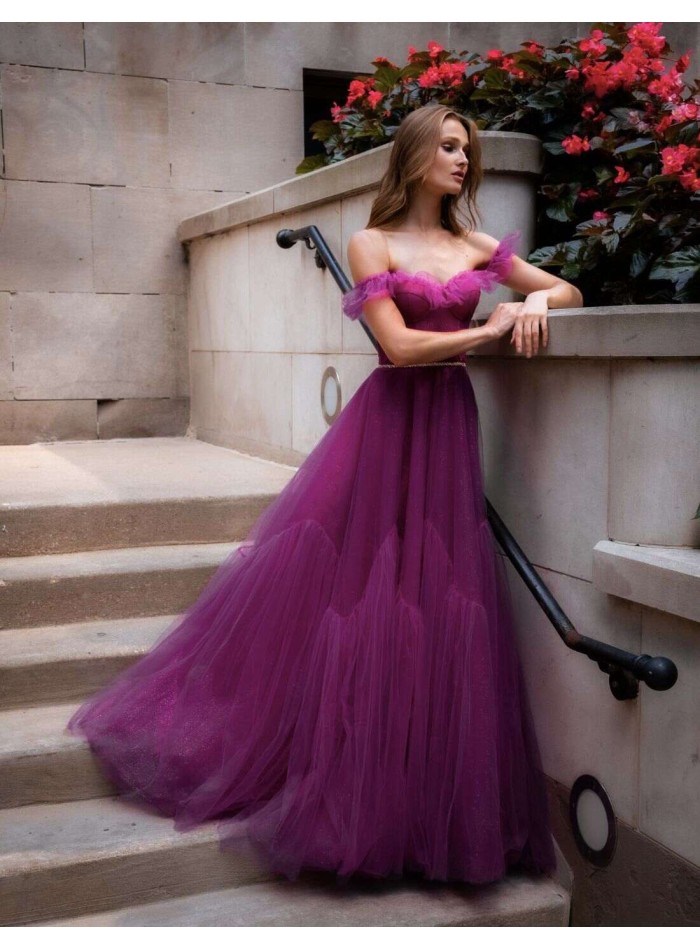 Long party dress with sweetheart neckline and shiny tulle layers