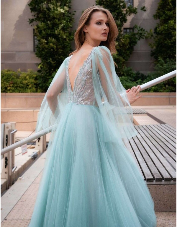 Vestido largo de fiesta con bordado de pedrería y tul 2