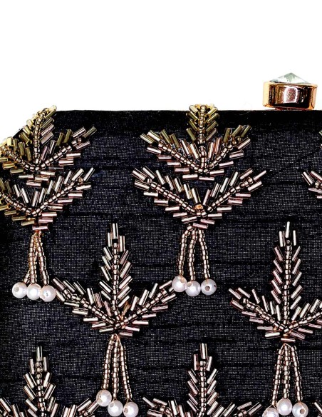 Evening clutch bag with rhinestones and pearls for guests Evening clutch bag with rhinestones and pearls for guests