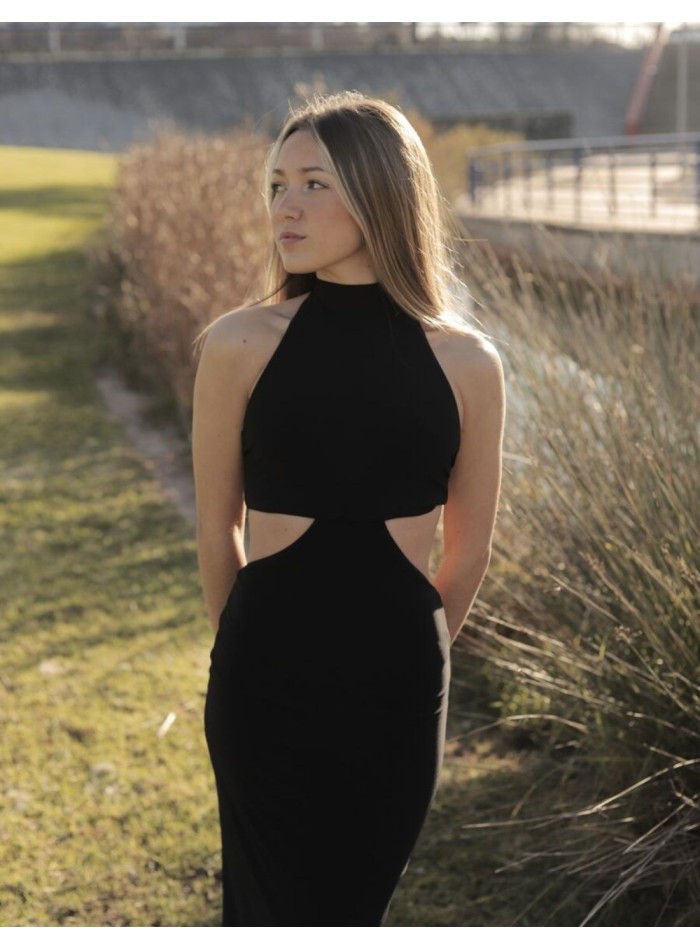 Robe de soirée midi à découpes et encolure licou noire