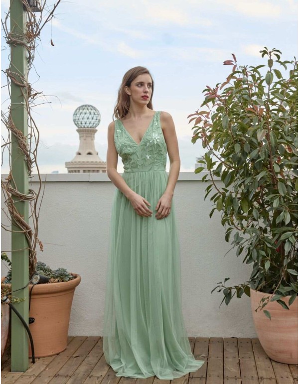 Robe de soirée longue avec décolleté en V et jupe en tulle 2