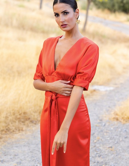 Vestido de fiesta midi con manga corta abullonada y lazada a la cintura en color rojo Vestido de fiesta midi con manga corta abullonada y lazada a la cintura en color rojo