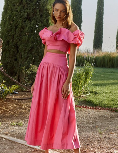 Conjunto de fiesta de crop-top y falda midi Conjunto de fiesta de crop-top y falda midi