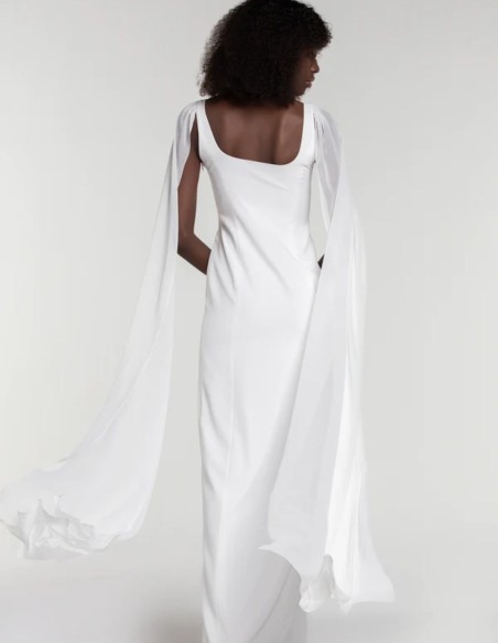 Robe de mariée en mousseline avec bretelles et manches cape