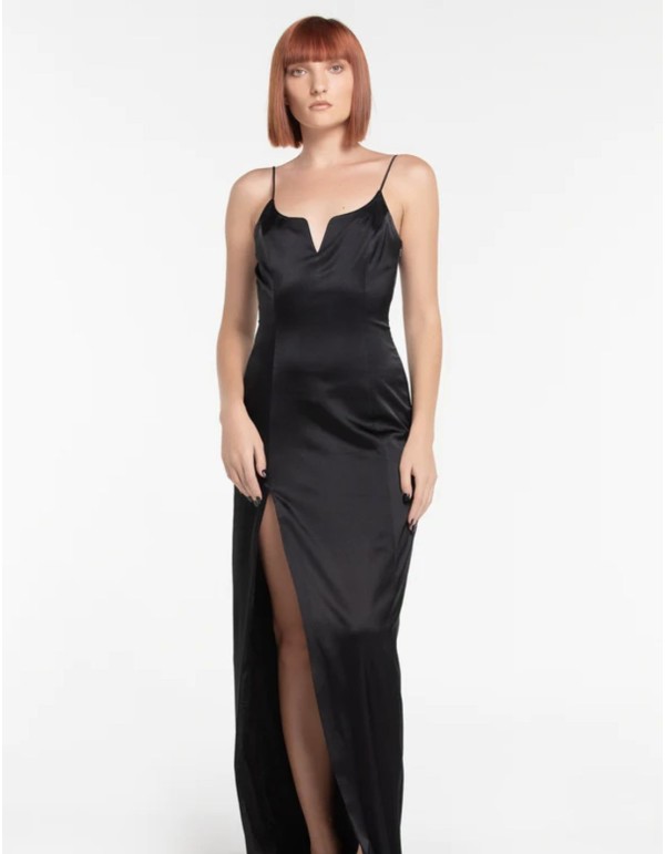 Robe longue de fête en satin avec encolure en goutte...