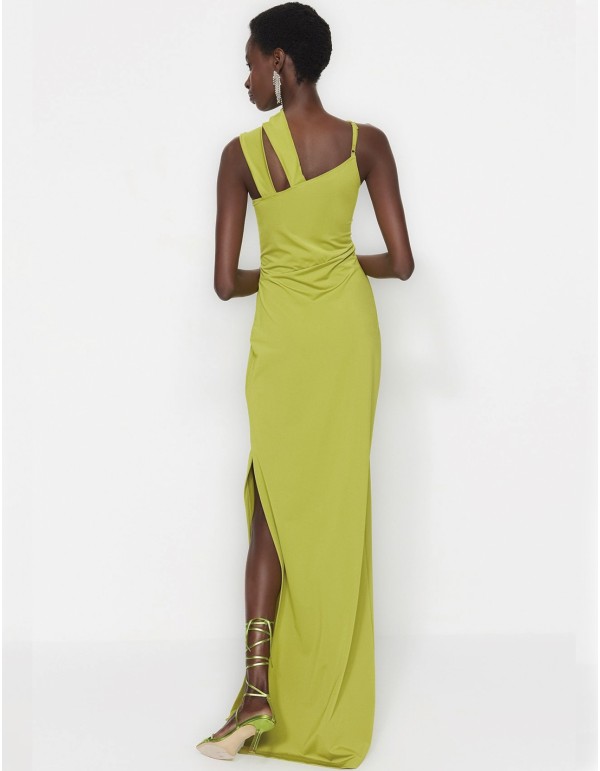 Evening dress with halter neckline for guests | INVITADISIMA