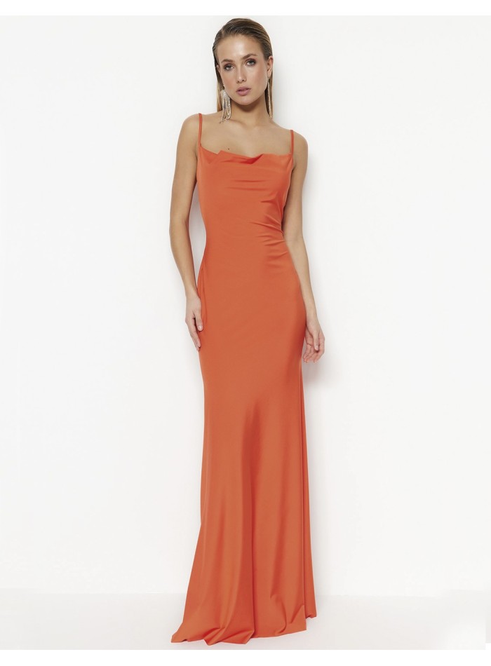 Vestido de fiesta largo satinado con espalda...