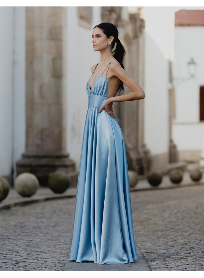 Vestido de fiesta largo satinado con tirante fino y espalda descubierta