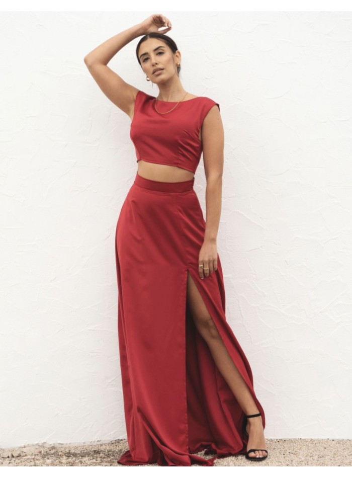 Long red party skirt with side slit