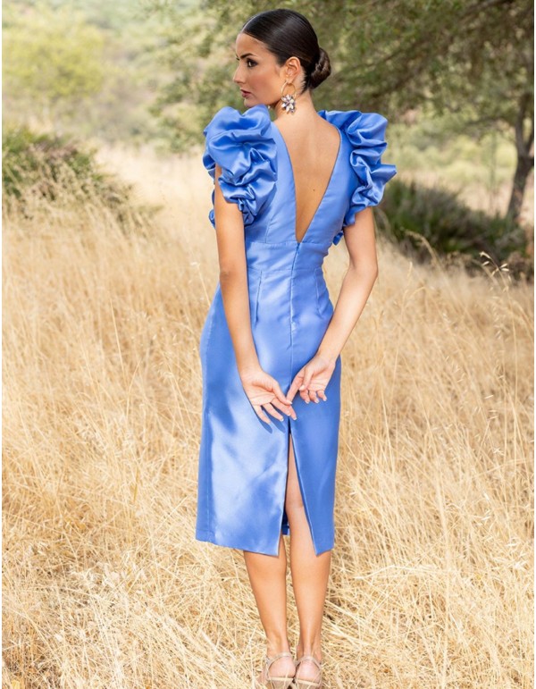 Robe de cocktail en satin avec manches ange à volants 2