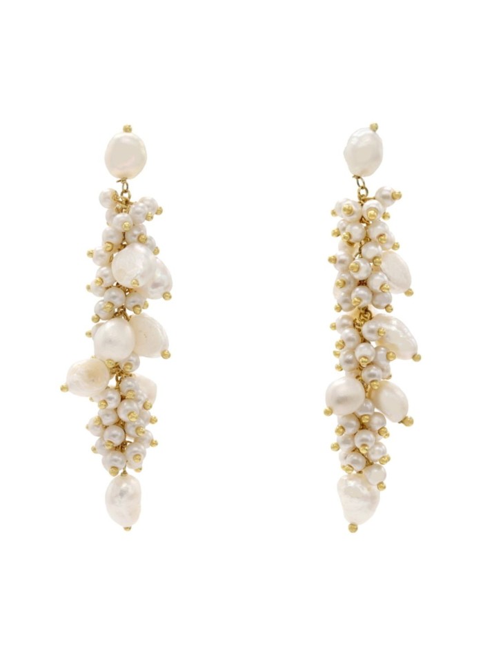 Boucle d'oreilles longue avec perles blanches