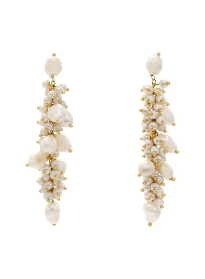 Long party earrings with white pearls