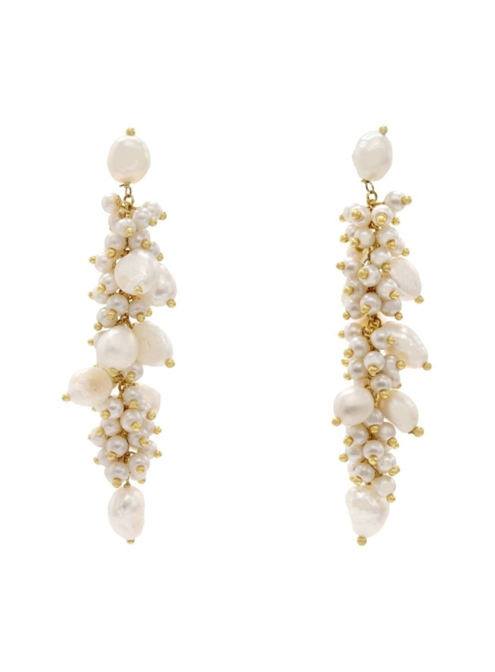 Longues boucles d'oreilles de fête avec perles blanches