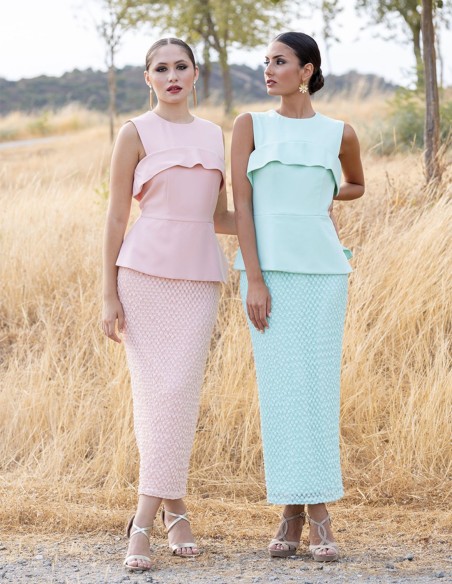 Midi dress with ruffles and lace skirt