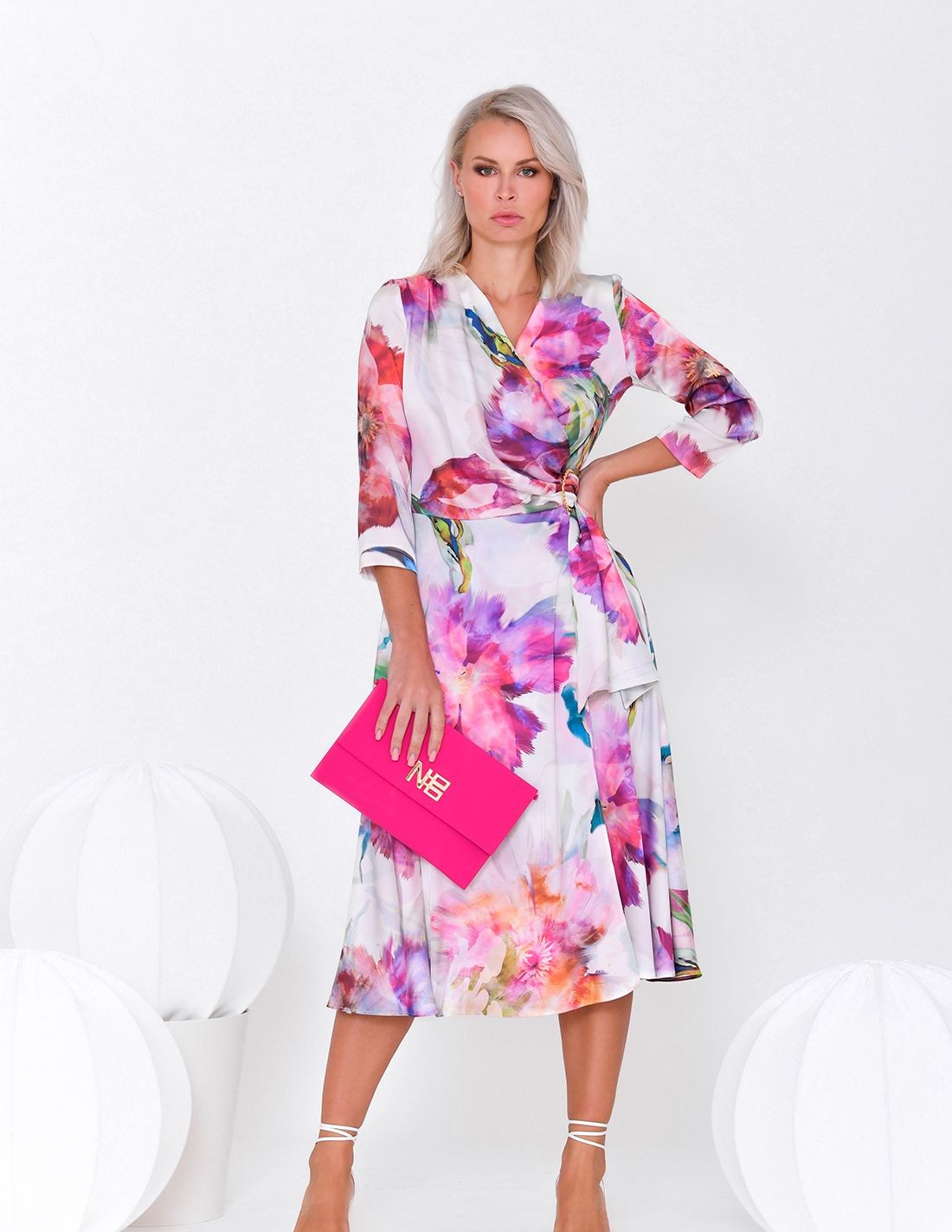 Floral print cocktail dress for events | INVITADISIMA