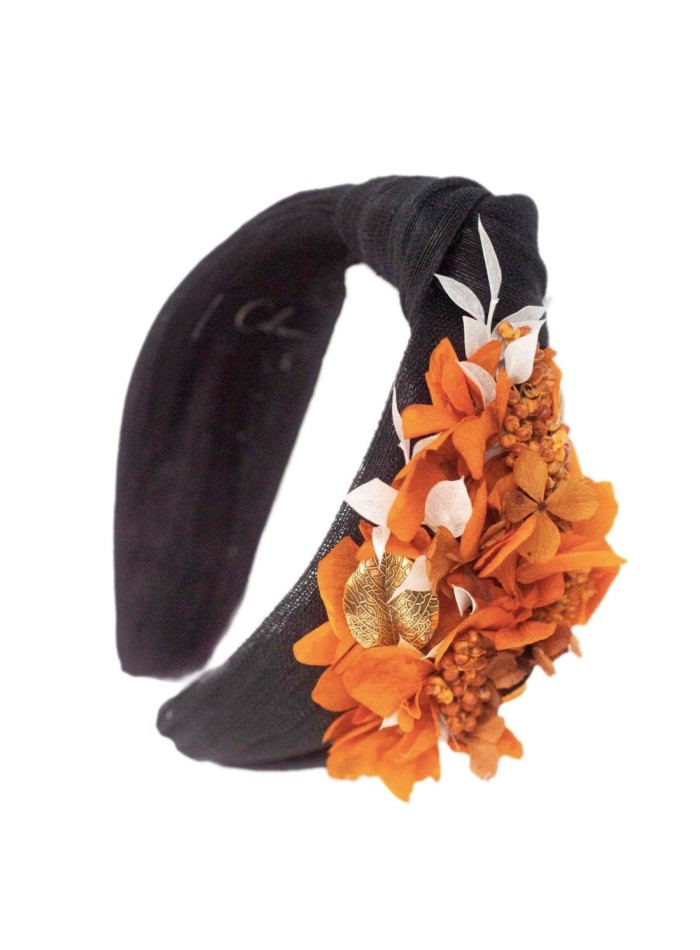 Black knotted headband with preserved flowers