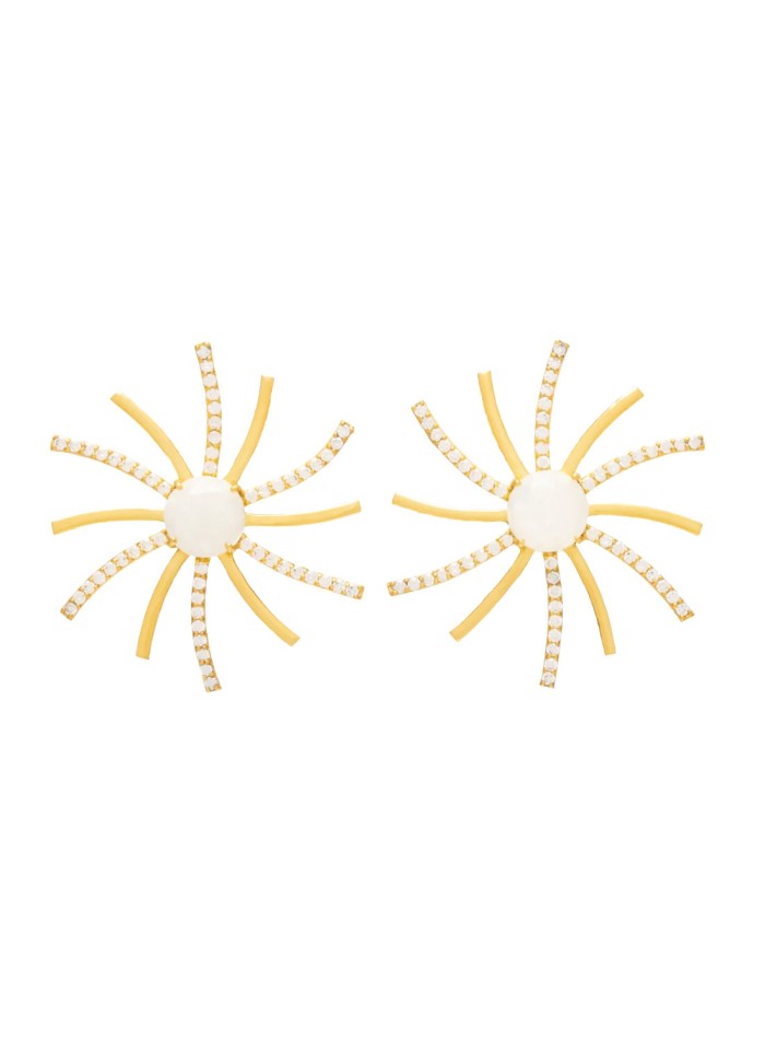 Gold party earrings in the shape of the sun