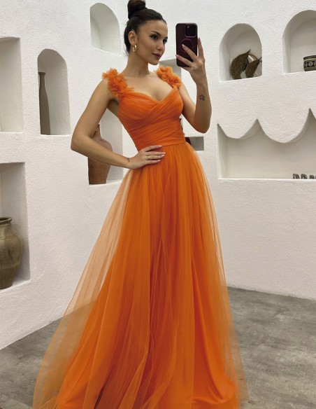 Vestido de fiesta largo de tul con tirantes de flores