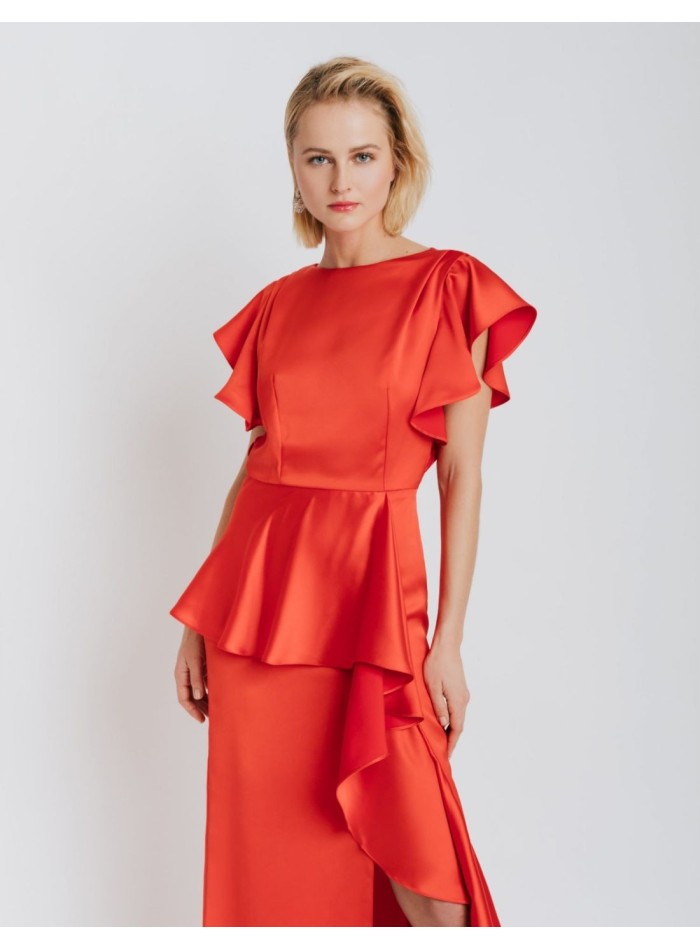 Robe longue satinée à volants