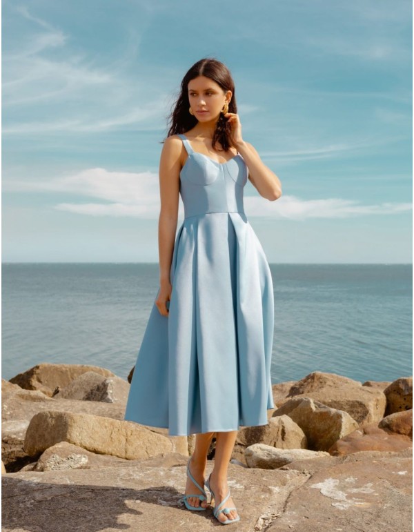 Vestido midi de fiesta azul claro con cuerpo corpiño 2