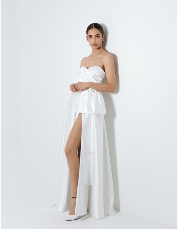 Vestido de novia largo con escote corazón 2
