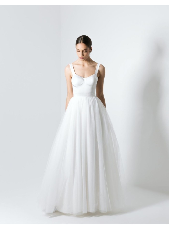Wedding dress with long tulle skirt