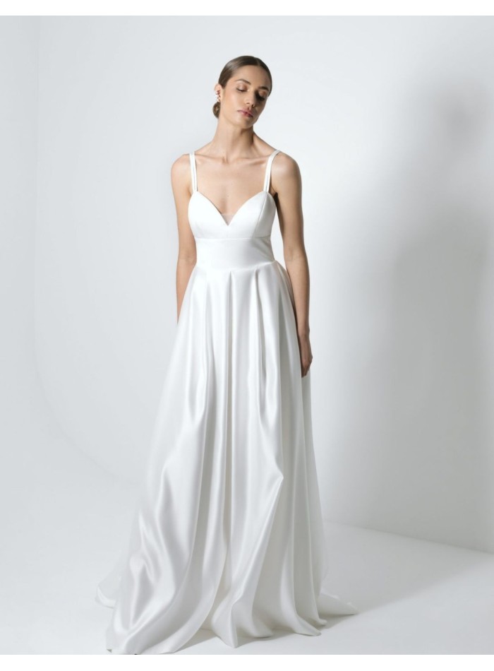 Robe de mariée coupe princesse avec dos croisé...