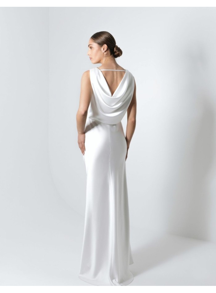 Long wedding dress with draped back INVITADISIMA