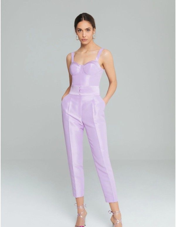 Pantalon Ă  pinces lilas avec ceinture boutonniĂšres