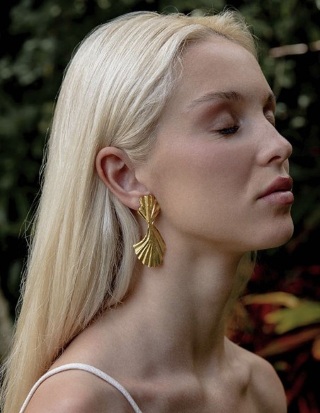 Boucles d'oreilles de fête plaquées or en forme de noeud