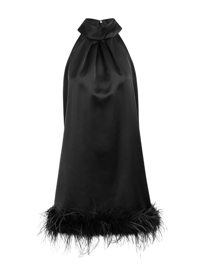 Robe de cocktail avec plumes et dos nu