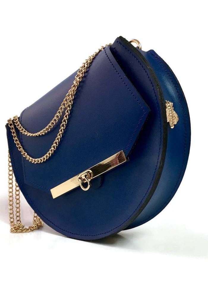 Royal blue handbag for events | INVITADISIMA