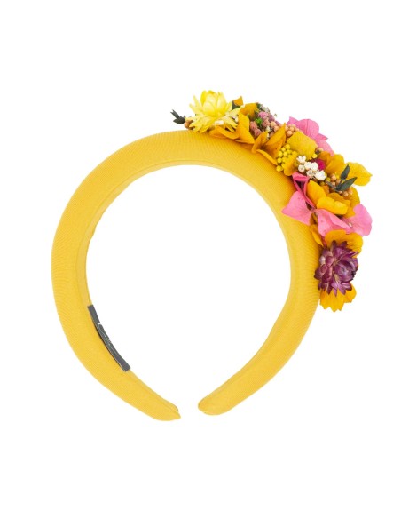 Diadema acolchada para invitada con flores preservadas multicolor para Cala by Lilian Diadema acolchada para invitada con flores preservadas multicolor para Cala by Lilian