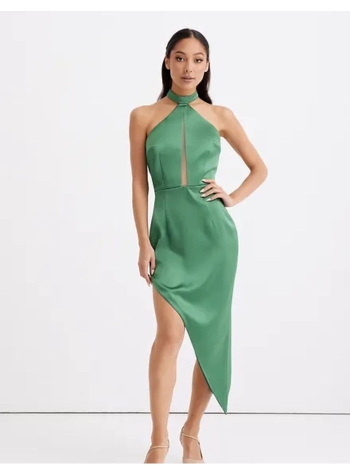 Robe asymétrique décolletée pour les fêtes