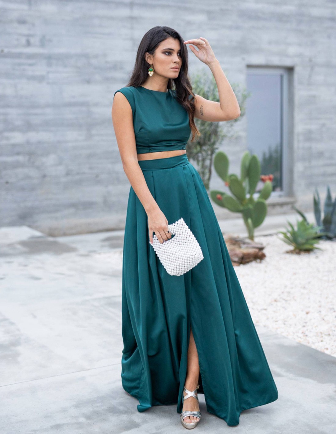 Falda larga de fiesta con abertura color verde