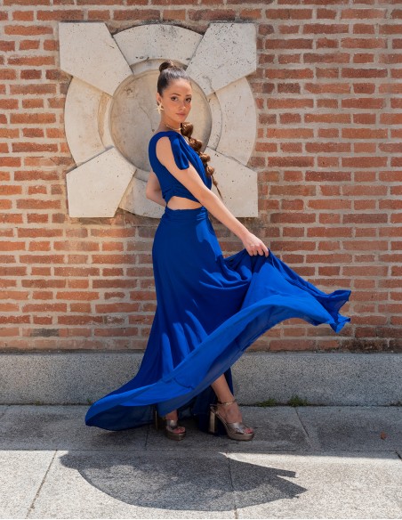 Robe longue de fête avec découpe latérale et encolure asymétrique à nœuds