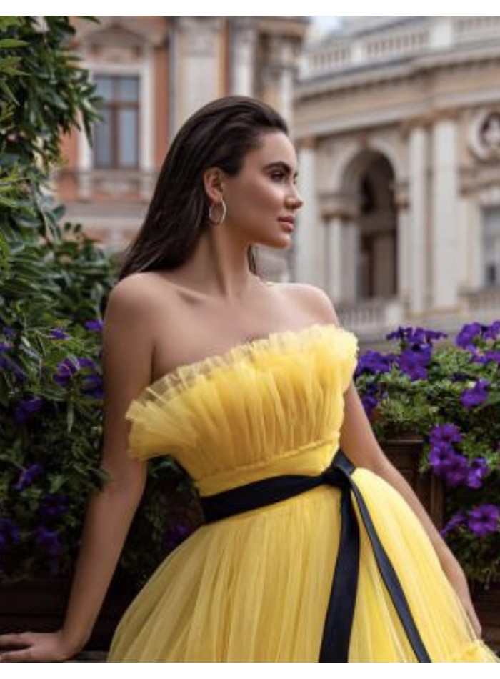 Robe longue de fête avec tulle et laçage